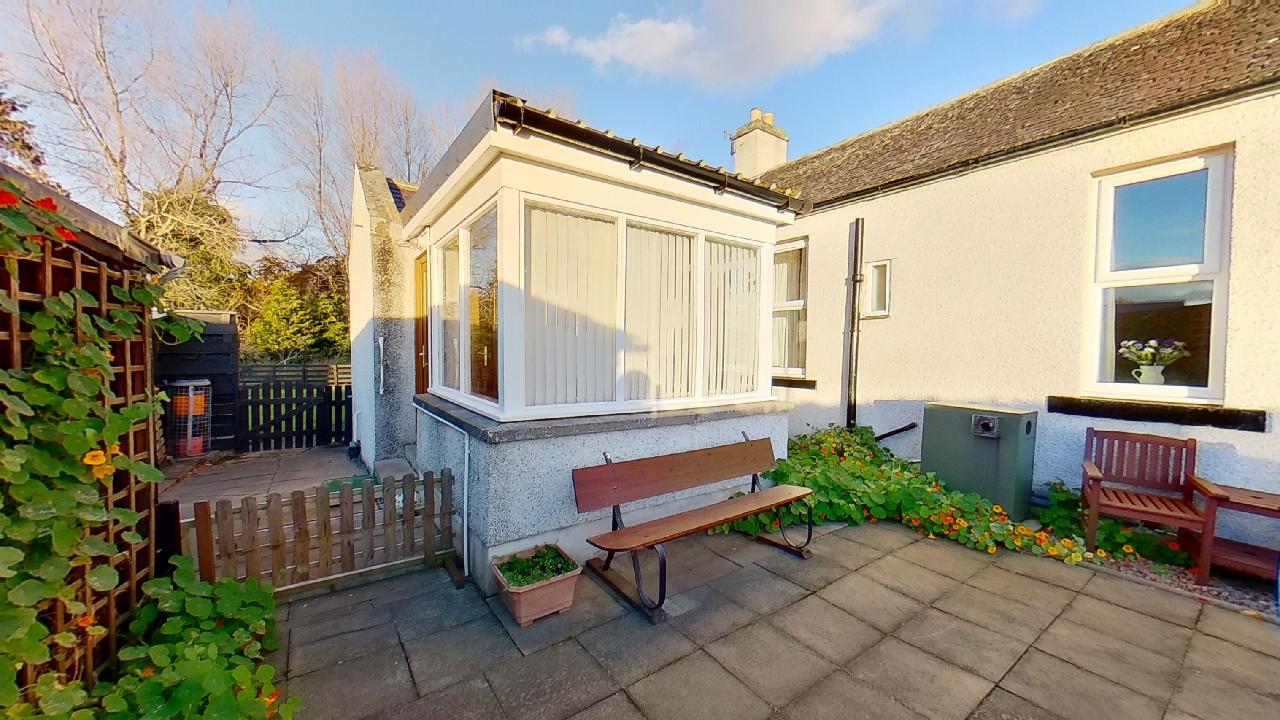 Balnageith Cottage, Forres, Moray, IV36 2SG R & R Urquhart