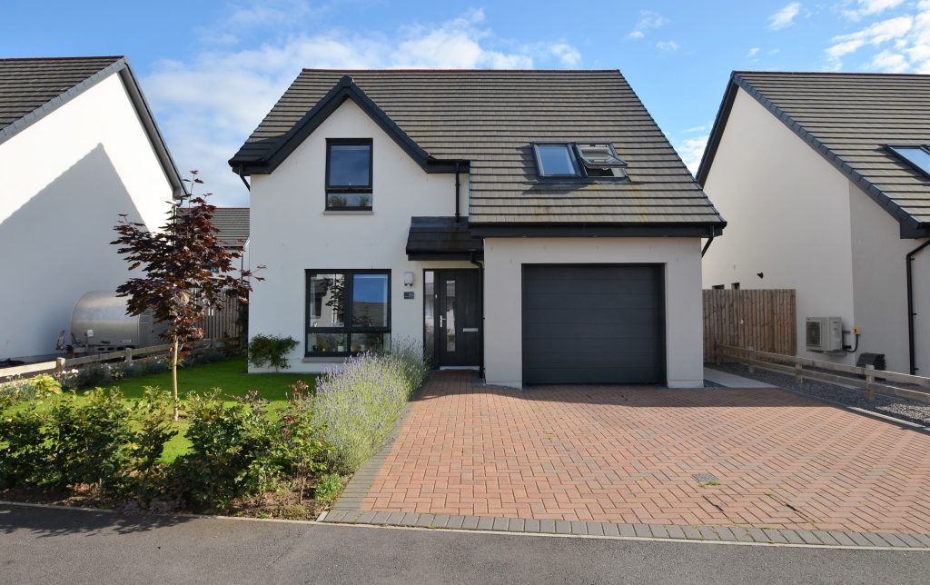 46 Burnside, Nairn, IV12 5UB R & R Urquhart Solicitors & Estate