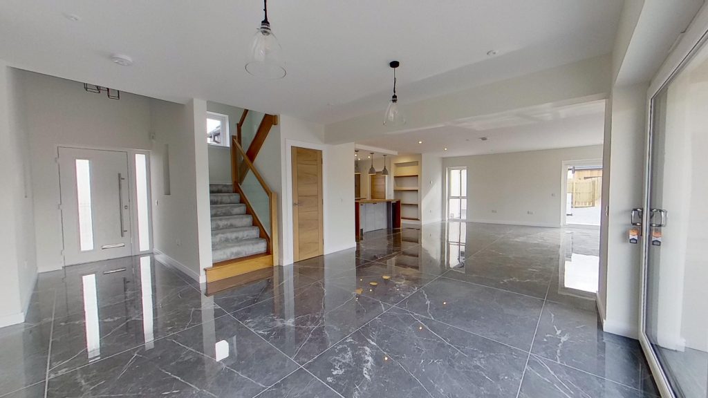 5 Souters View, Loch Flemington, IV2 7AH R & R Urquhart Solicitors