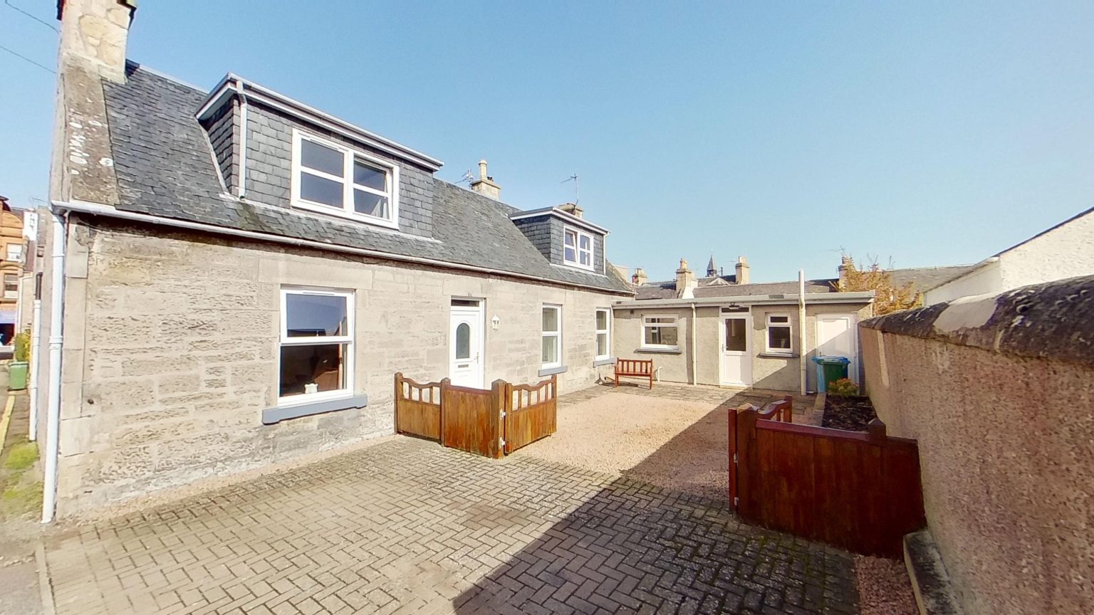6A Rose Street, Nairn, IV12 4AJ R & R Urquhart Solicitors & Estate